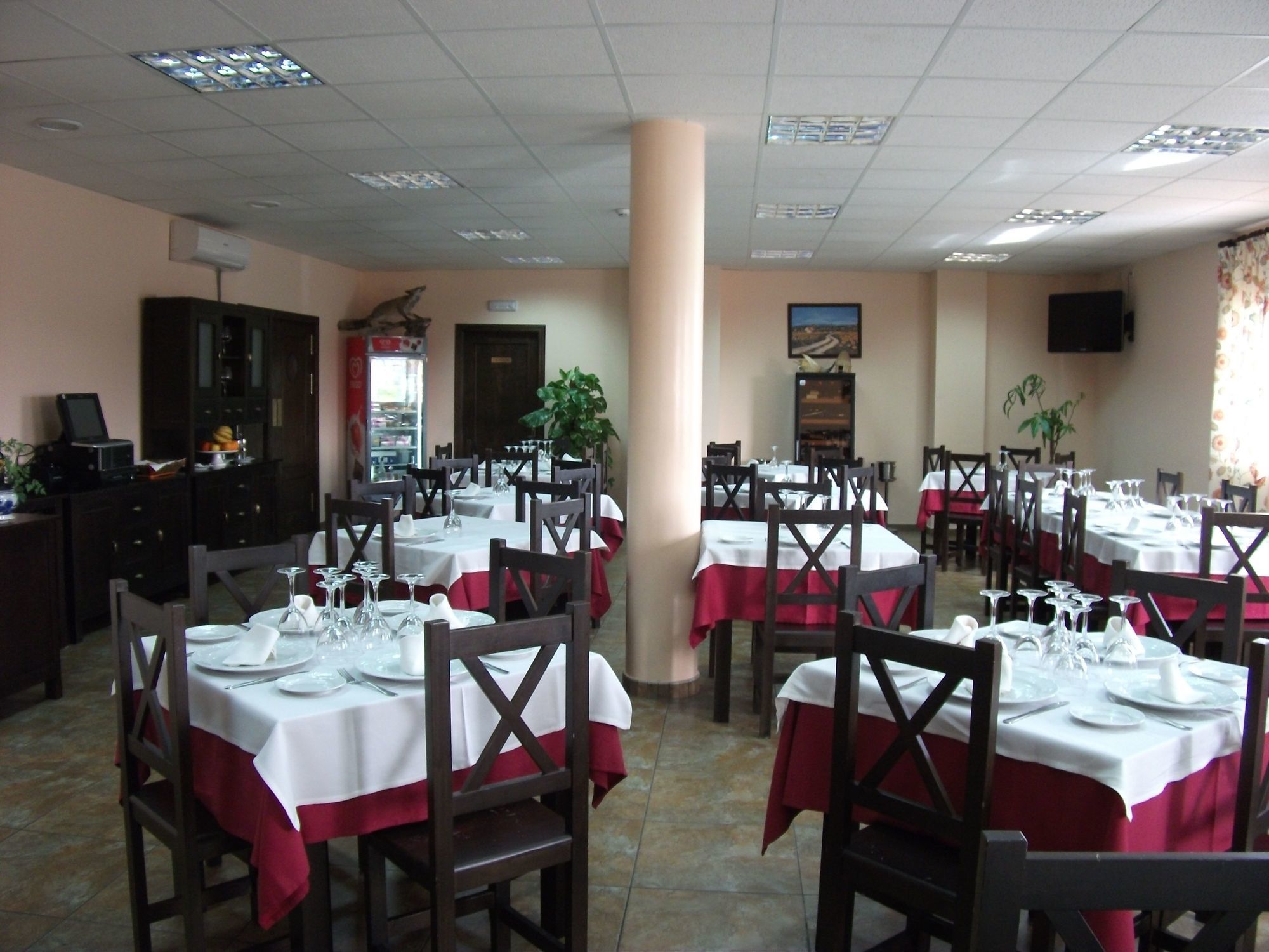 Hotel Restaurante Sostenible La Laguna Бросас Ресторан фото