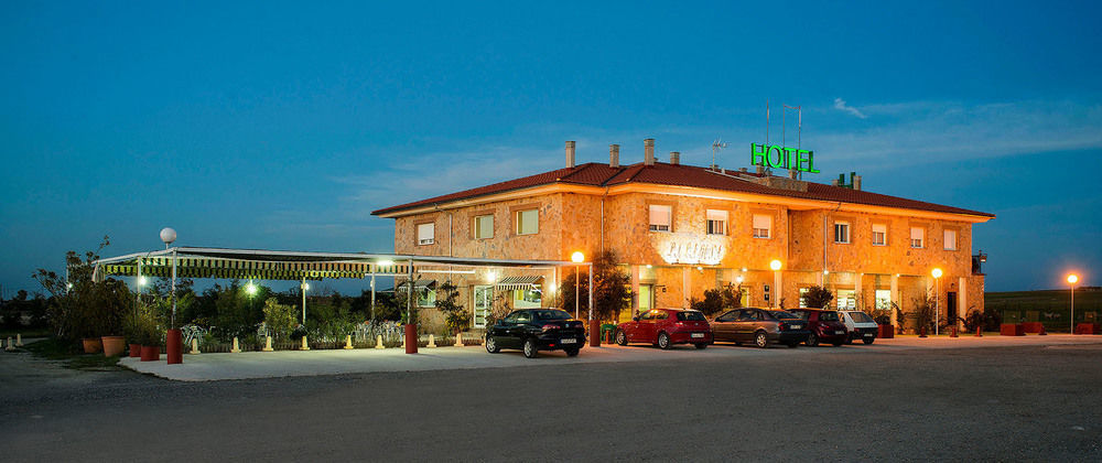 Hotel Restaurante Sostenible La Laguna Бросас Экстерьер фото